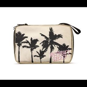 Graphic Tease Travel Case Vs